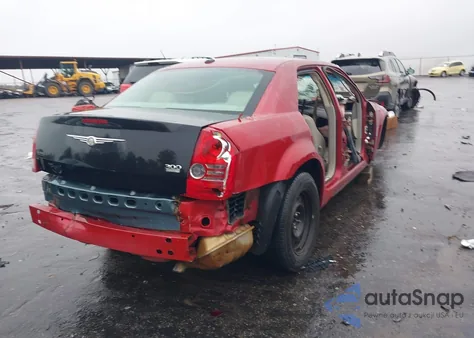 2010 Chrysler 300 Touring/Signature Series/Executive Series из США, поврежденный, VIN 2C3CA5CVXAH330227